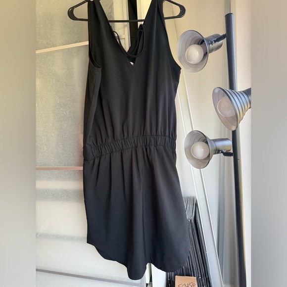 Lole Black V-Neck Mini Dress Size L - Picture 2 of 7